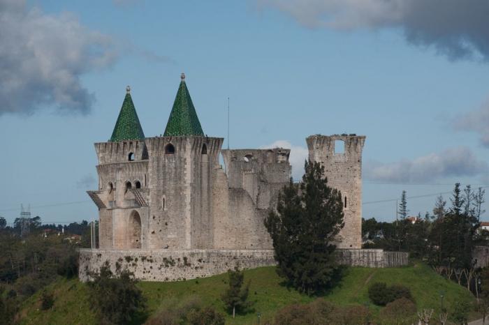 Porto de Mós Castle